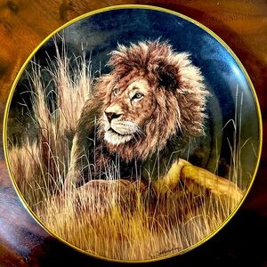 The Franklin Mint King of the Jungle by Peter Skirka signed